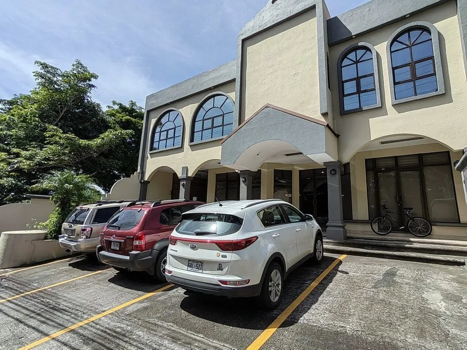 Locales y oficinas en venta, Escazú, San Rafael.