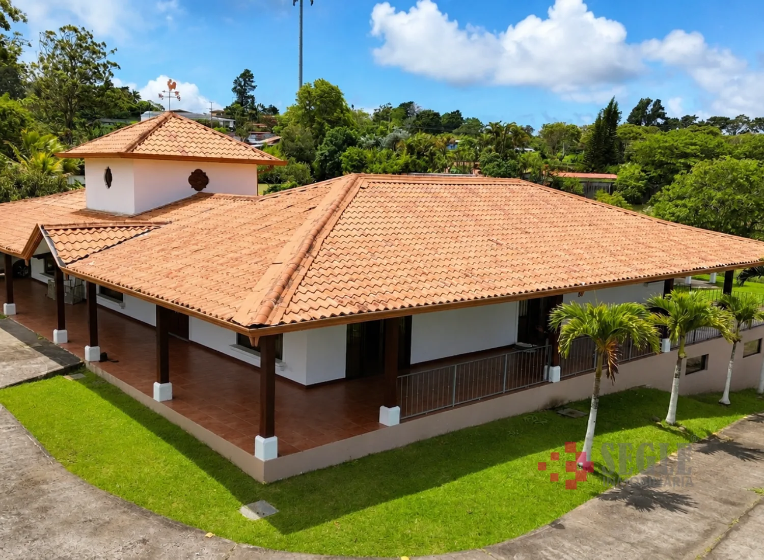 Casa de una planta con uso de suelo  comercial y residencial en venta, San Luis de SanTo Domingo de Heredia.
