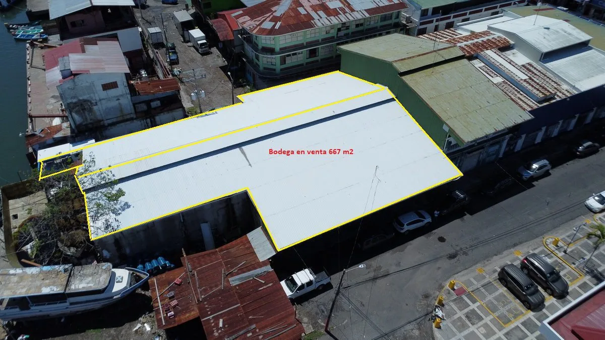 Bodega comercial en venta o alquiler, Puntarenas centro.