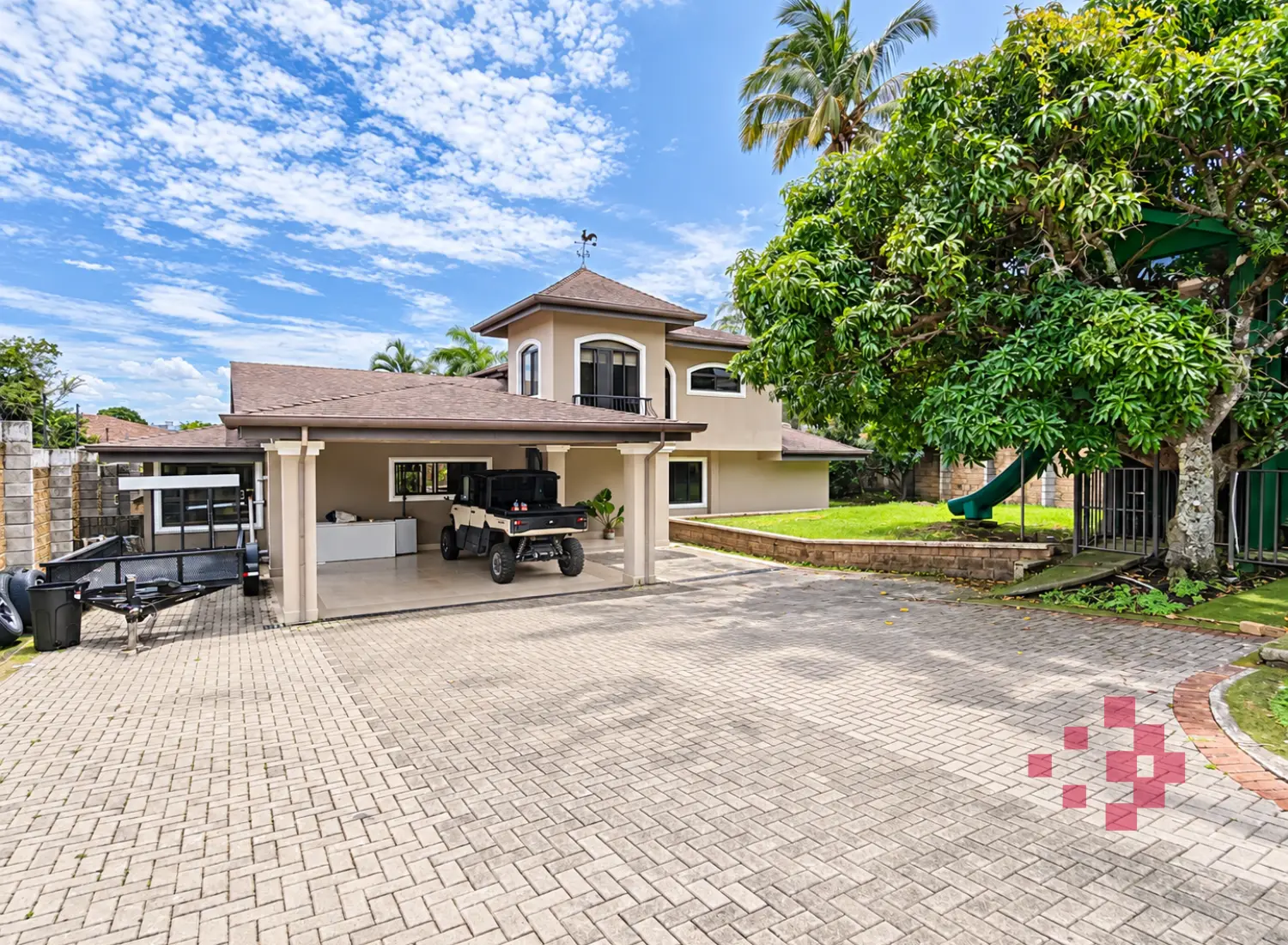 Casa en venta, Escazú, Guachipelín, por Distrito 4.