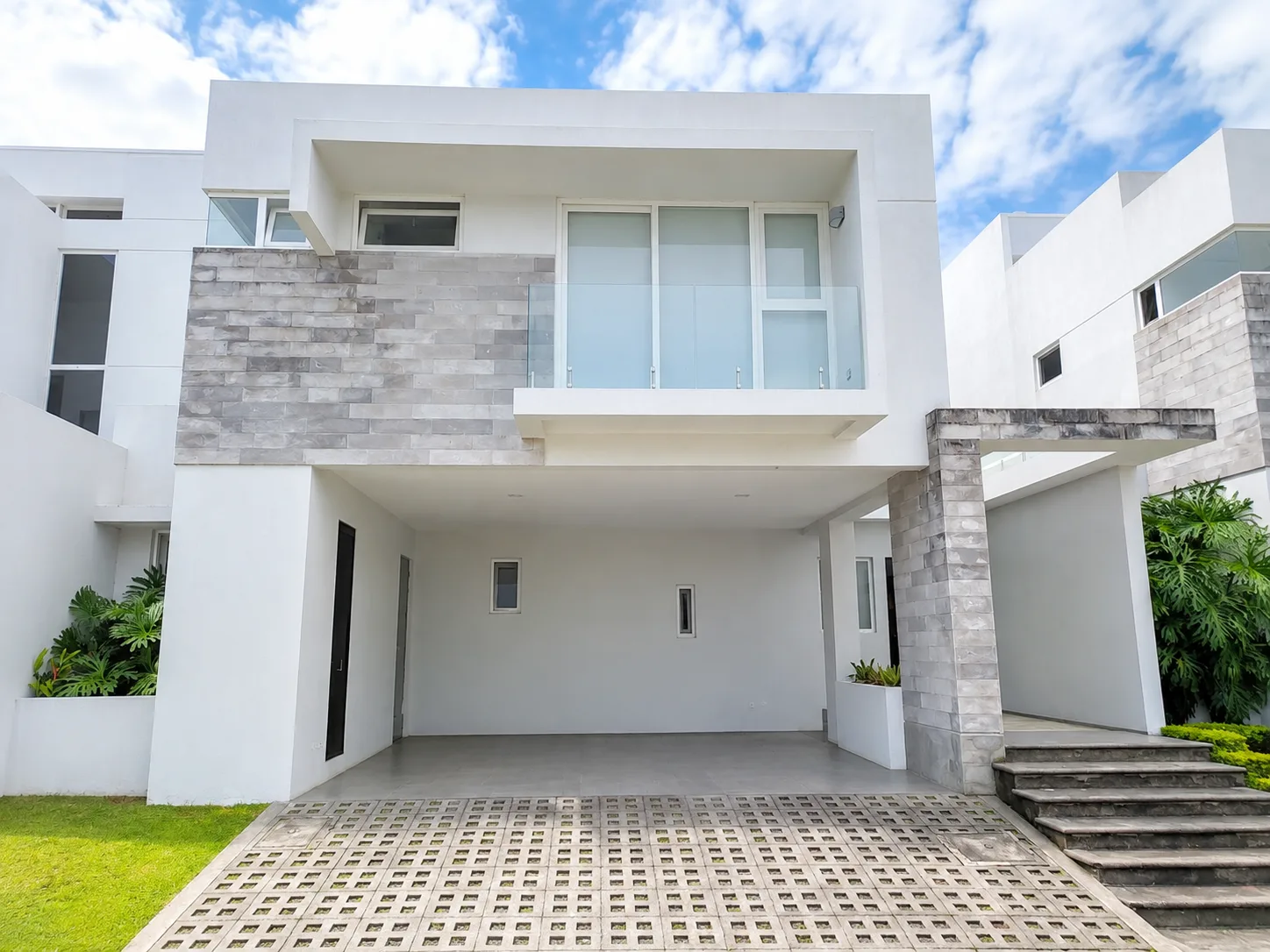 Casa en venta, Escazú, Guachipelín Norte.