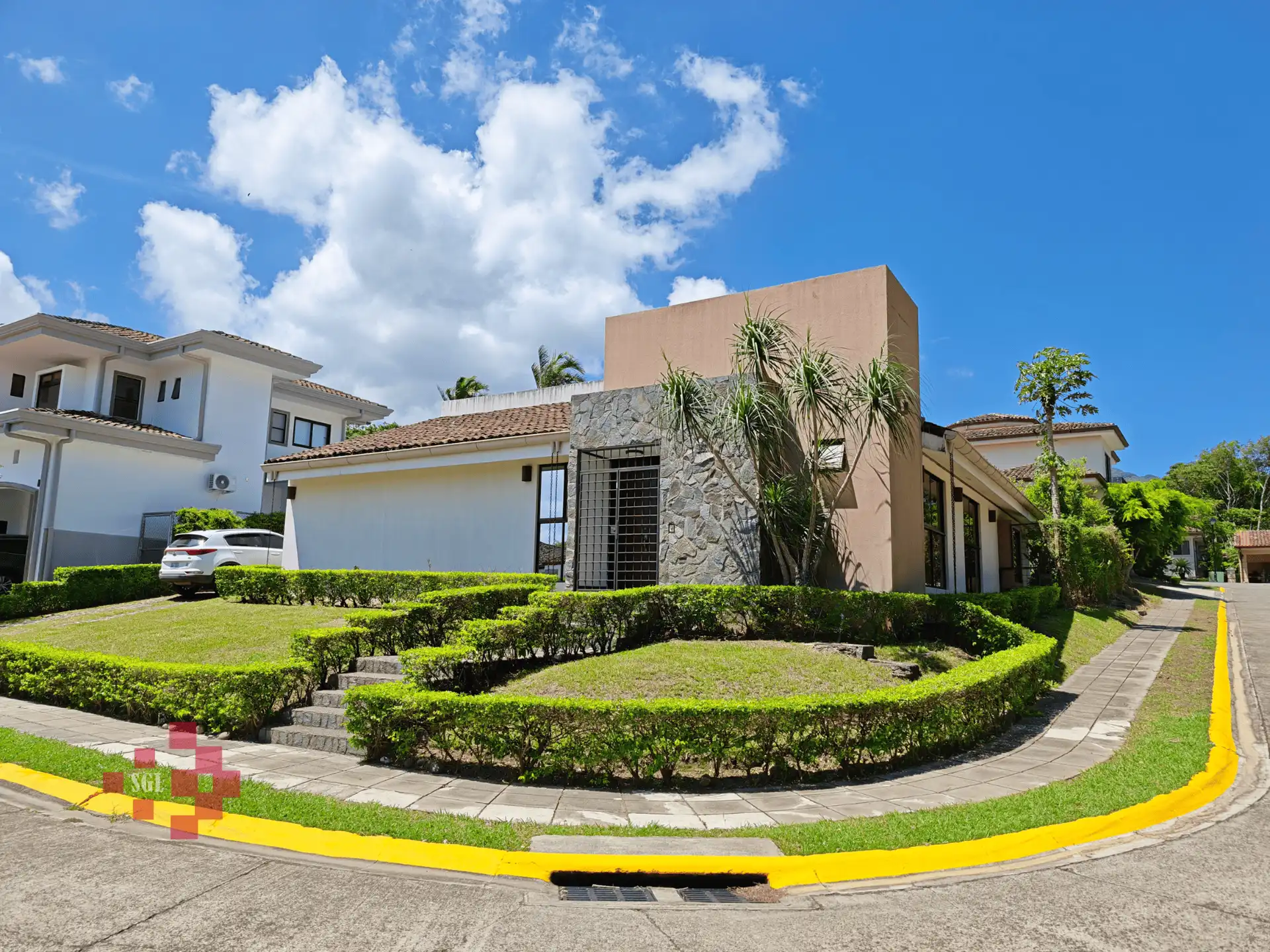 Casa de una planta en venta, Santa Ana, Piedades.