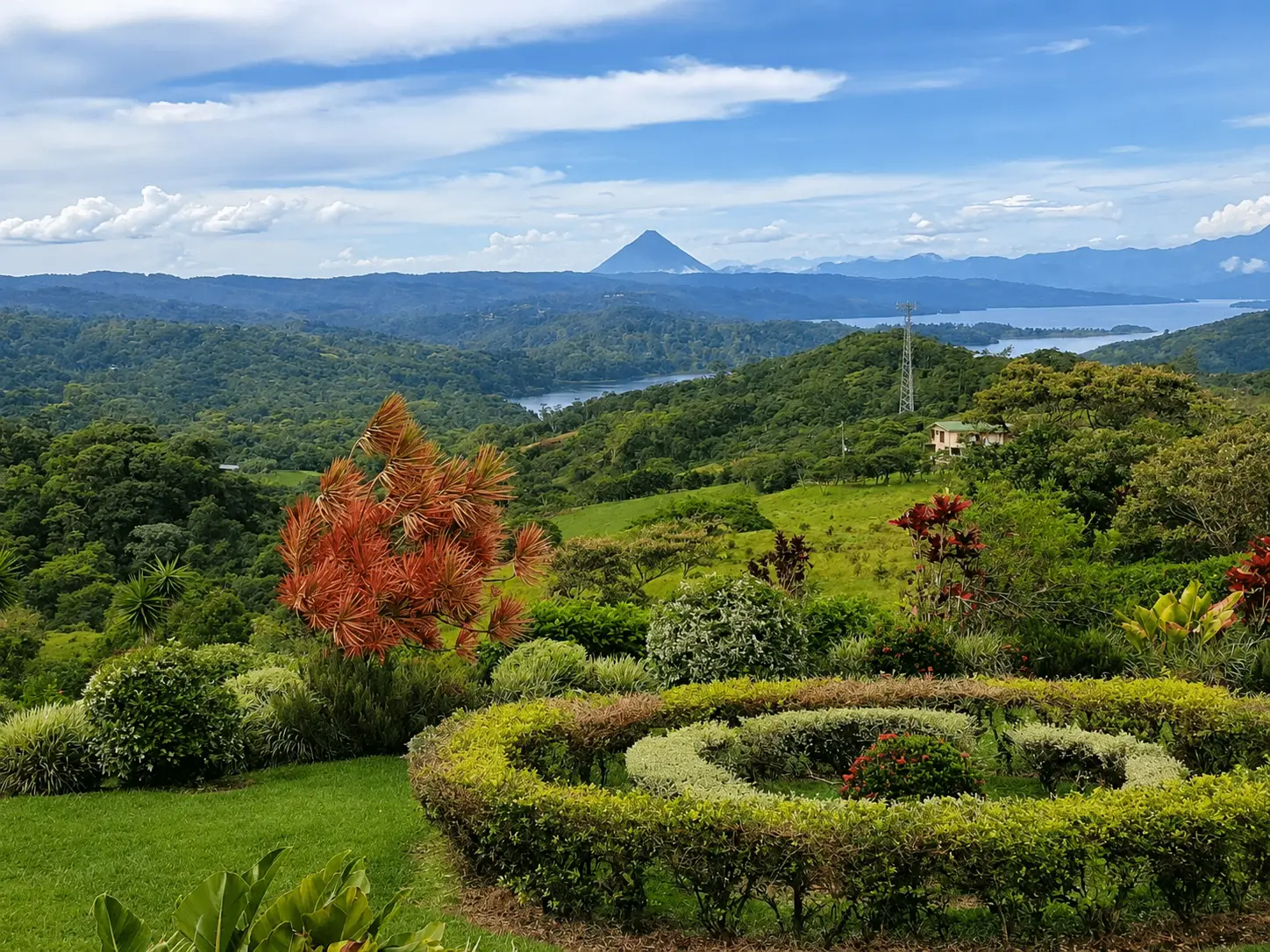 Casa en venta o alquiler, Lago Arenal, Tilarán, Guanacaste.