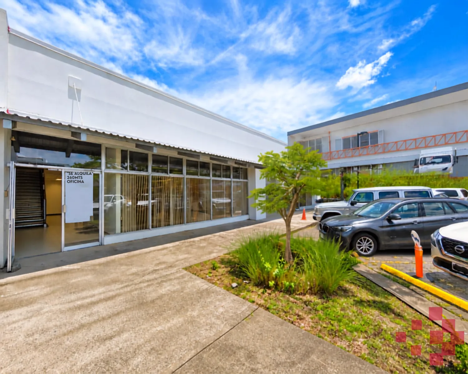 Local Comercial con Oficinas en Alquiler – Oficentro Triviúm, Guachipelín de Escazú