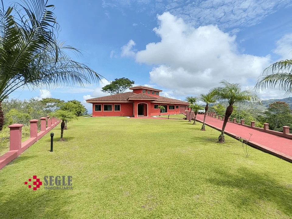 Venta de finca con casa de lujo en Puriscal, San José, C.R.
