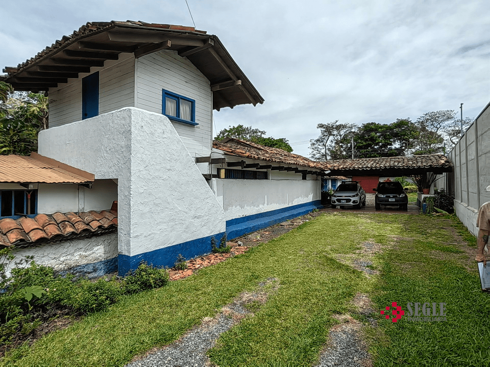 Venta de lote comercial en Santa Rosa de Sto. Domingo de Heredia.