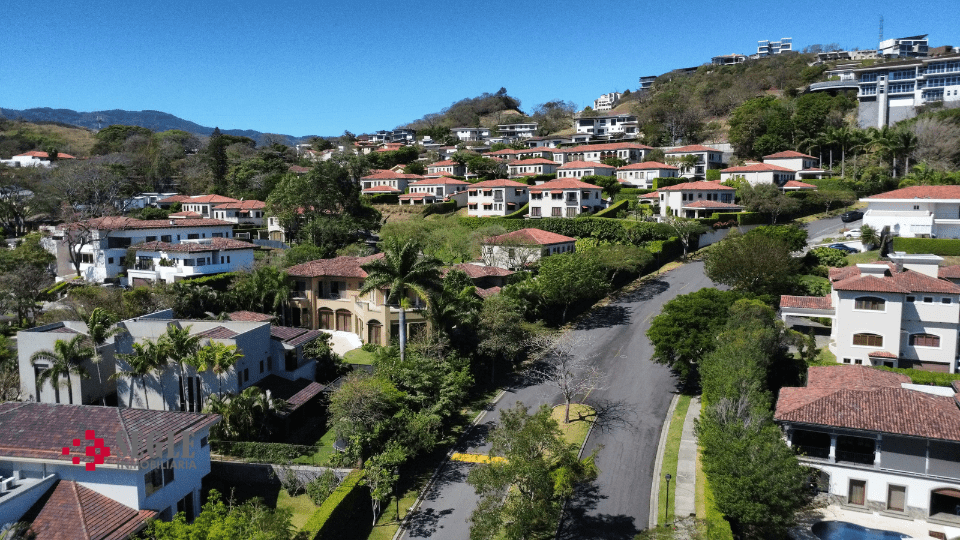 Casa en venta, Cerro Alto,Guachipelín de Escazú.