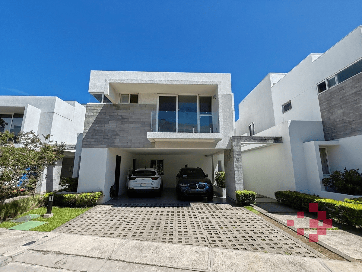 Casa en alquiler, Escazú, Guachipelín Norte. dupl