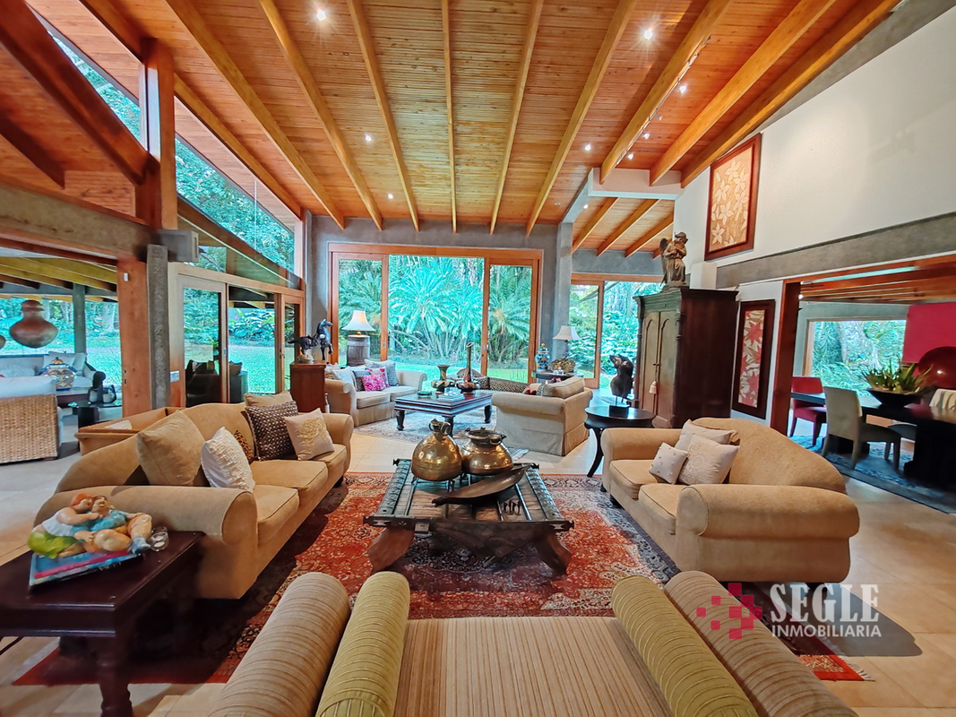 Casa en venta, Escazú, Jaboncillo.