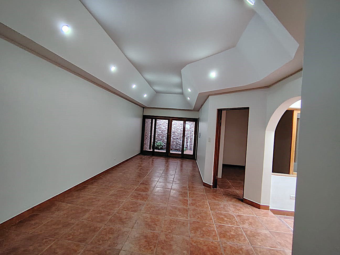 Casa de una planta en alquiler, Heredia, Fátima.