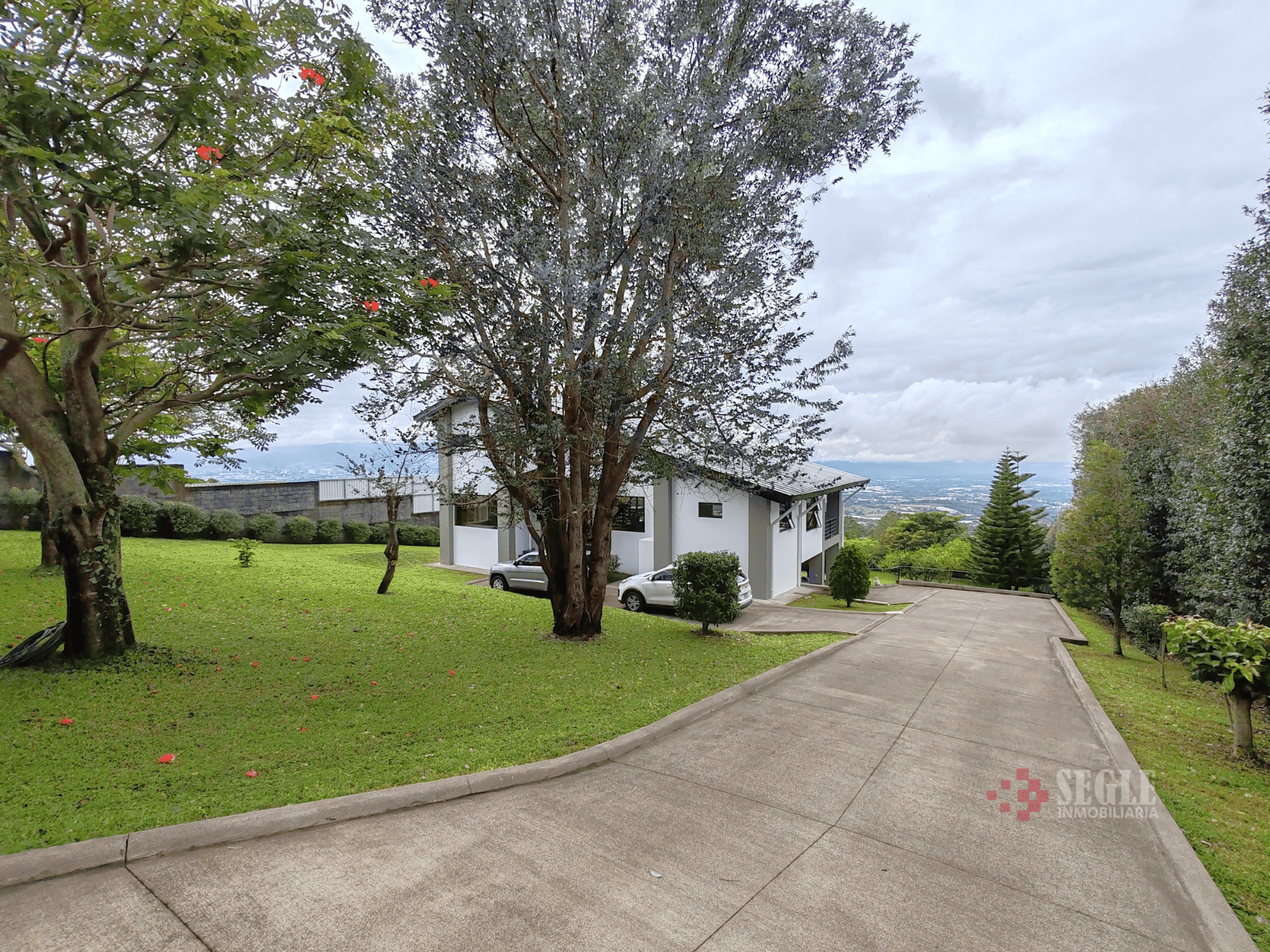 Casa moderna en venta, Heredia, Barva.