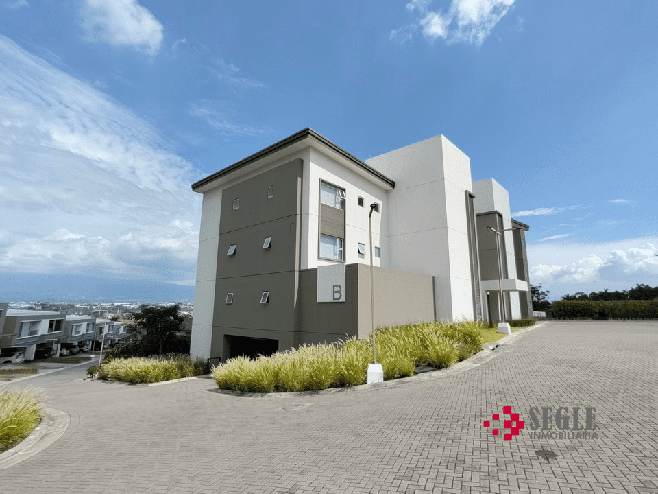 Apartamento amueblado en Escazú, Guachipelín.