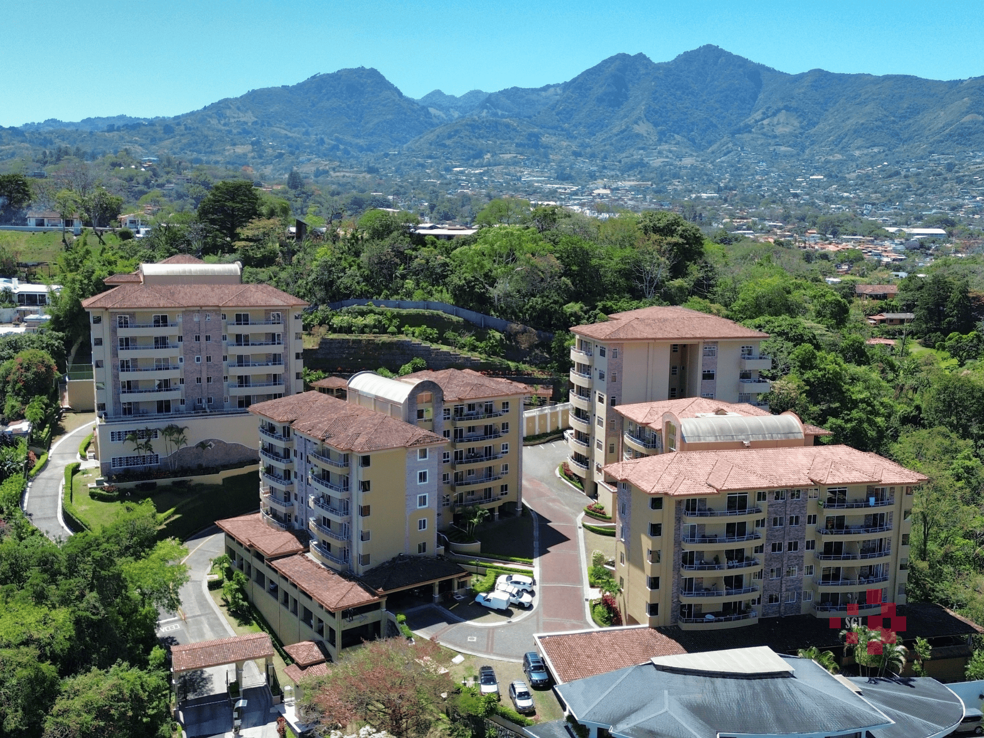 Apartamento amueblado en venta, Escazú, San Rafael.