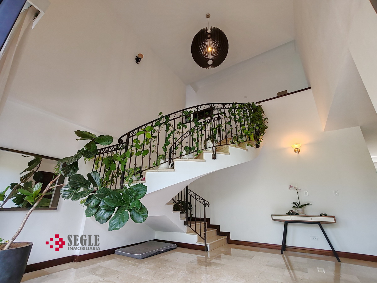 Casa en venta o alquiler, Santa Ana, Valle del Sol.